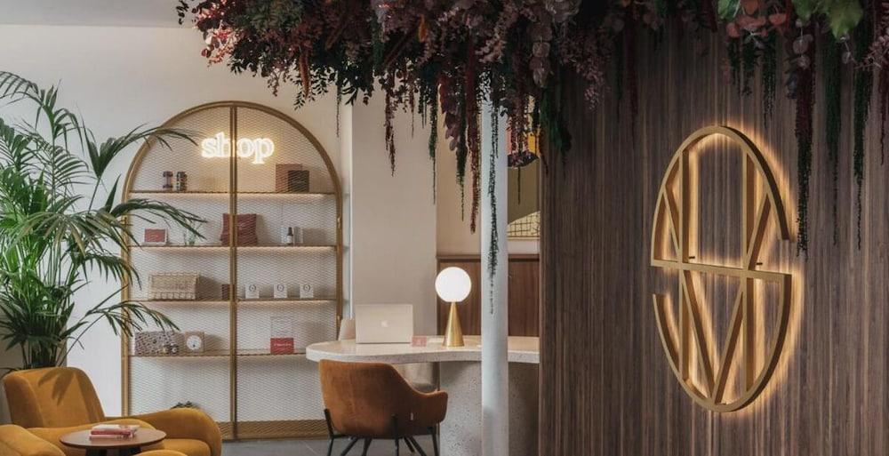Seven Hotel Париж Екстериор снимка